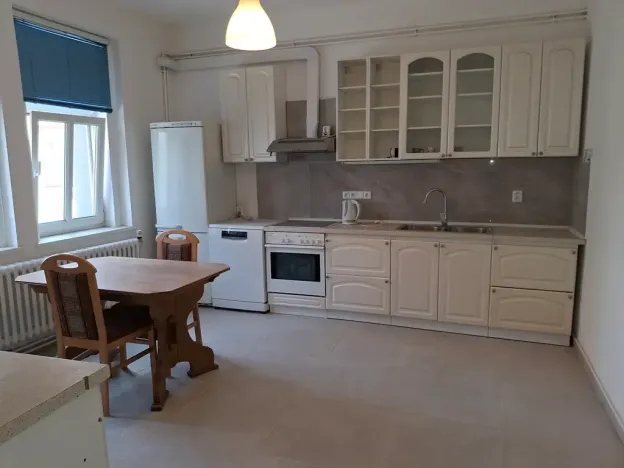 Pronájem obchodního prostoru, Žatec, U Oharky, 300 m2