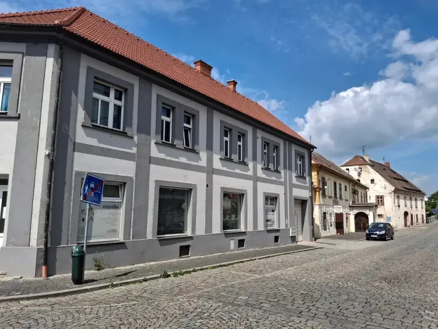 Pronájem obchodního prostoru, Žatec, U Oharky, 300 m2