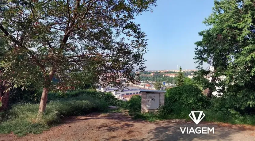 Prodej podílu pozemku pro bydlení, Praha - Smíchov, 36 m2