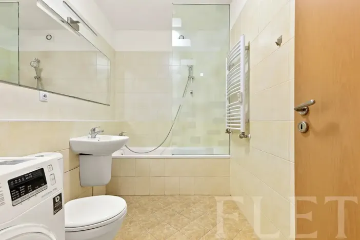 Pronájem bytu 2+kk, Praha - Vysočany, Pod Harfou, 48 m2