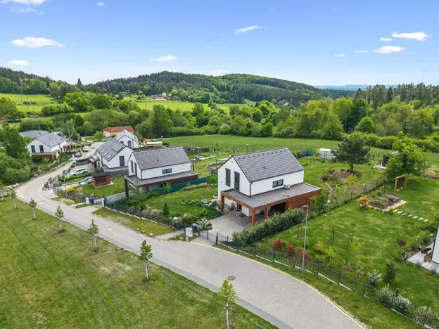 Prodej rodinného domu, Kamenice, Lužní, 141 m2