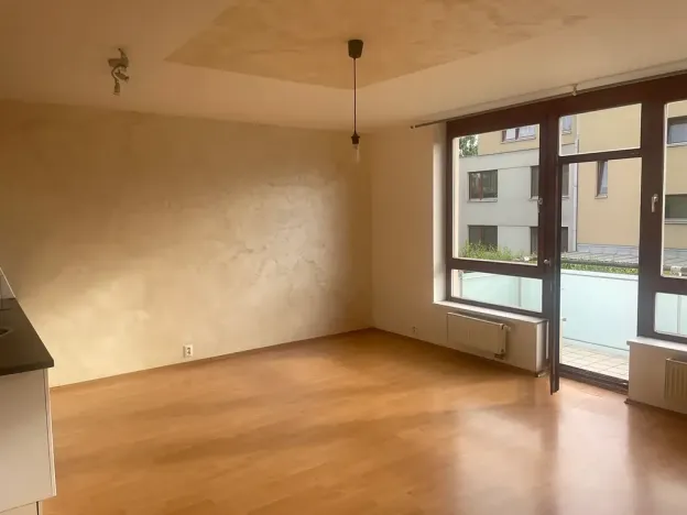 Pronájem bytu 1+kk, Praha - Štěrboholy, Laudonova, 42 m2