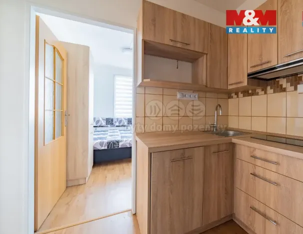 Pronájem bytu 2+kk, Sokolov, Švabinského, 37 m2