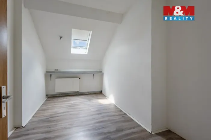 Pronájem bytu 3+kk, Nový Bor, Tržní náměstí, 92 m2