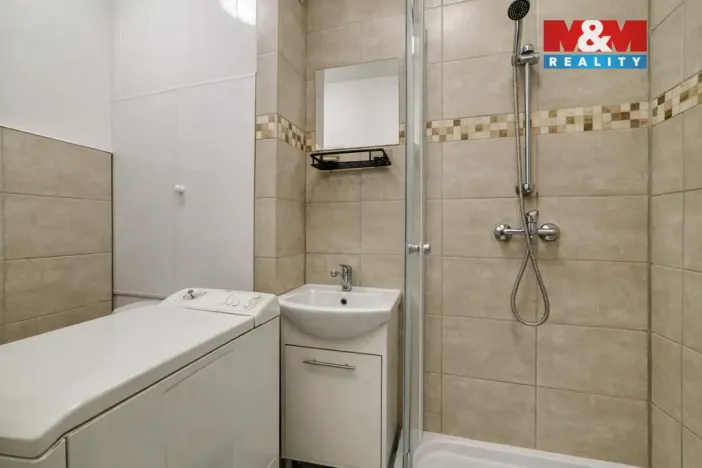 Prodej bytu 2+1, Cheb, V Zahradách, 52 m2