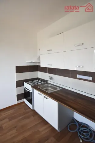 Pronájem bytu 1+1, Klášterec nad Ohří, Královéhradecká, 35 m2