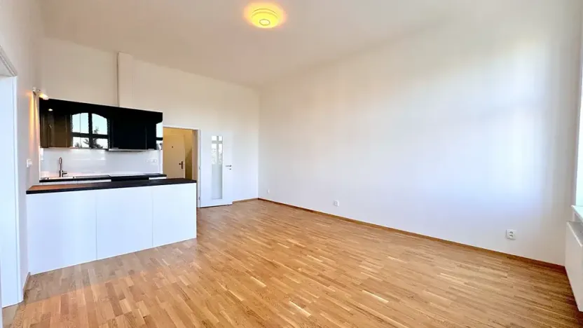 Pronájem bytu 2+kk, Brno, náměstí 28. října, 73 m2