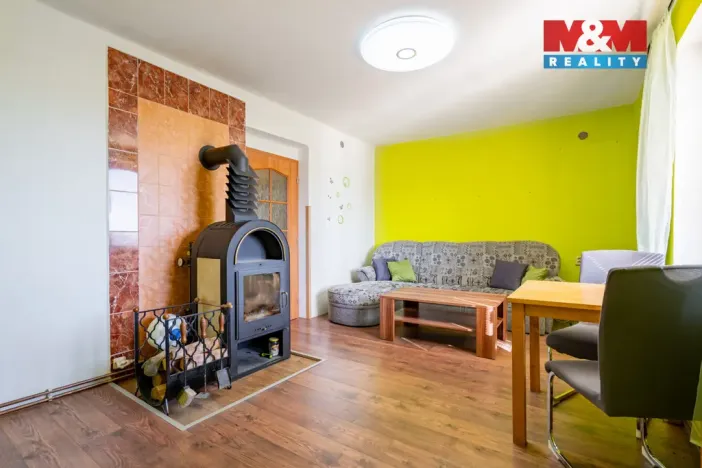 Prodej bytu 4+1, Větřní, Frymburská, 70 m2
