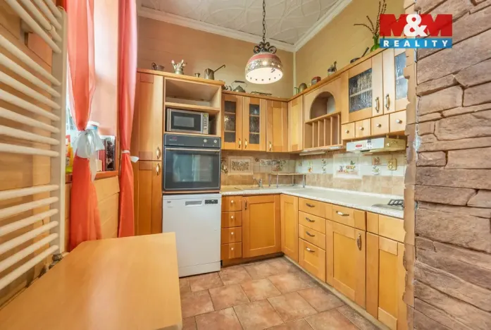 Prodej rodinného domu, Sadská, Pístecká, 220 m2
