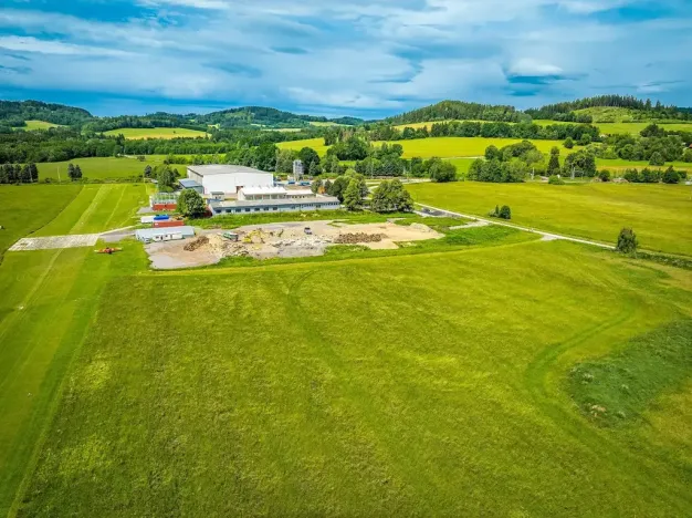 Prodej komerčního pozemku, Omlenice, 2175 m2