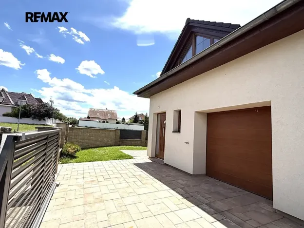 Pronájem rodinného domu, Praha - Křeslice, Borůvková, 220 m2