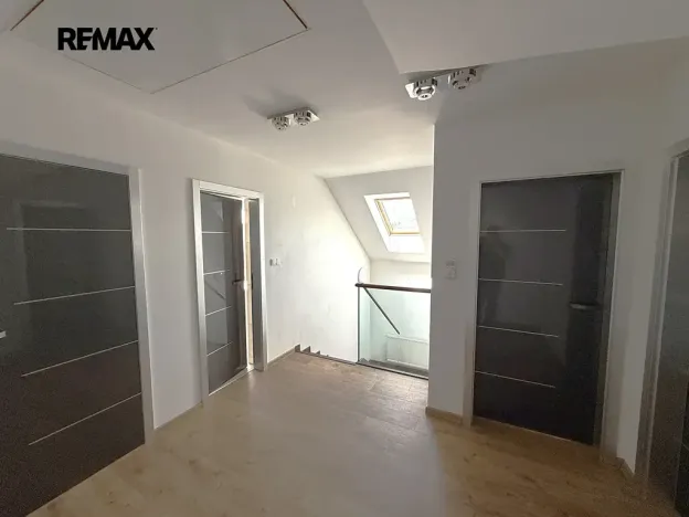 Pronájem rodinného domu, Praha - Křeslice, Borůvková, 220 m2