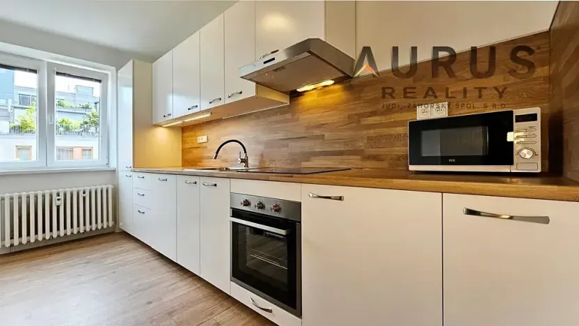 Pronájem bytu 3+1, Praha - Michle, Třeboňská, 74 m2