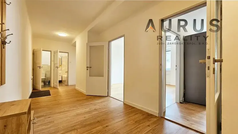 Pronájem bytu 3+1, Praha - Michle, Třeboňská, 74 m2