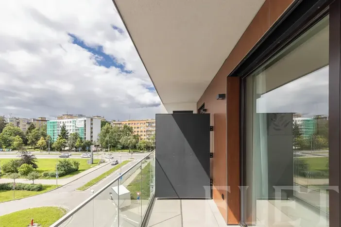 Pronájem bytu 2+kk, Praha - Hrdlořezy, V třešňovce, 53 m2