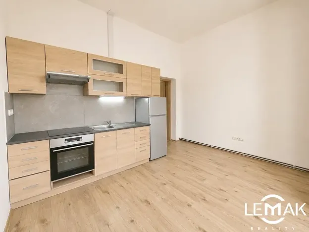 Pronájem bytu 1+kk, Olomouc, tř. Svornosti, 32 m2