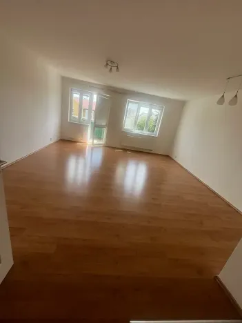 Pronájem bytu 2+kk, Praha - Suchdol, Brandejsovo náměstí, 59 m2
