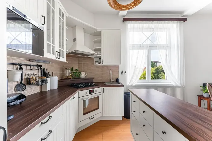 Pronájem bytu 3+kk, Praha - Bubeneč, U Sparty, 110 m2