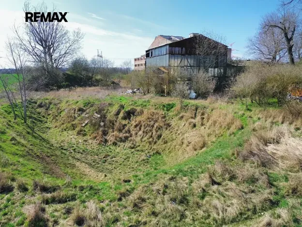 Prodej komerčního pozemku, Všestudy, 42524 m2