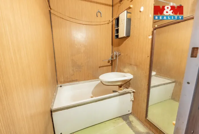 Prodej bytu 2+kk, Kladno - Kročehlavy, Jerevanská, 48 m2