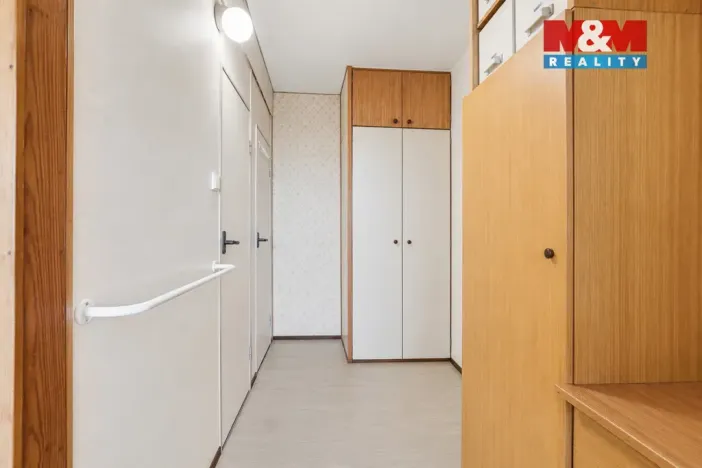 Prodej bytu 2+1, Kralupy nad Vltavou - Lobeček, Krakovská, 40 m2