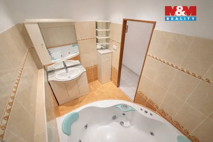 Prodej bytu 3+1, Praha, Parmská, 72 m2