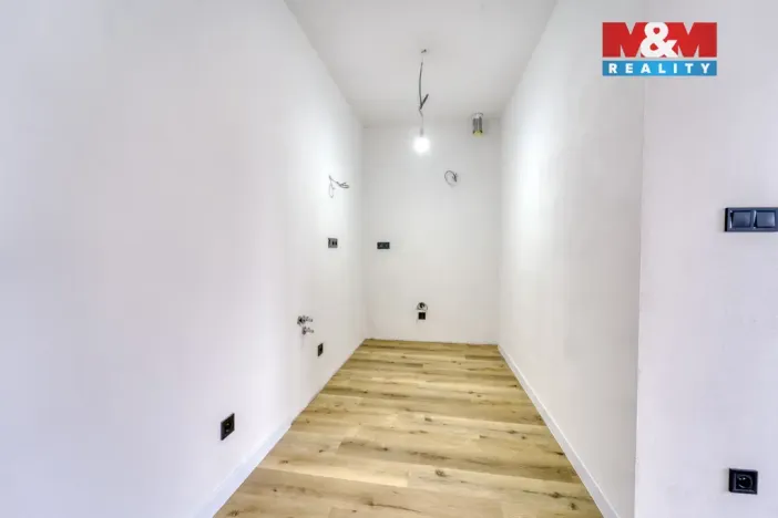 Pronájem bytu 2+kk, Tlučná, Tlučenská kolonie, 40 m2