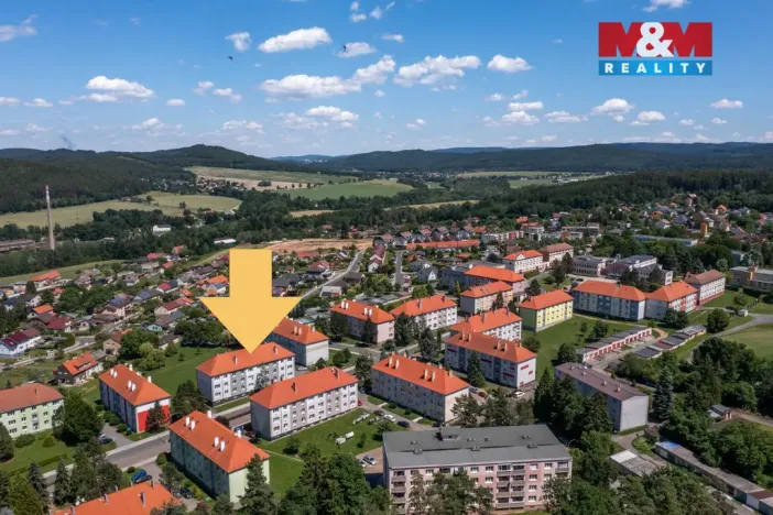 Prodej bytu 2+1, Hrádek - Nová Huť, 1. máje, 56 m2