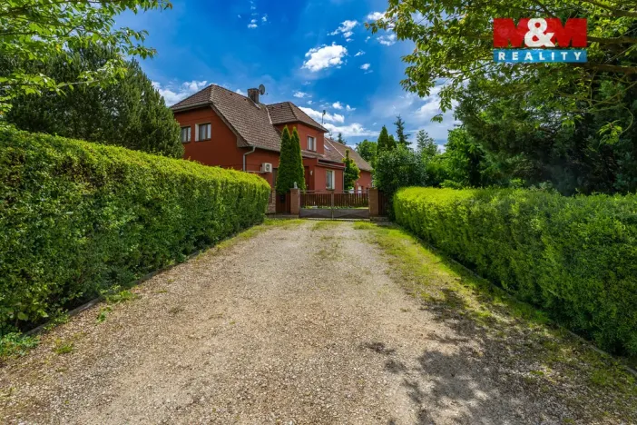 Prodej rodinného domu, Kněžmost - Koprník, 250 m2