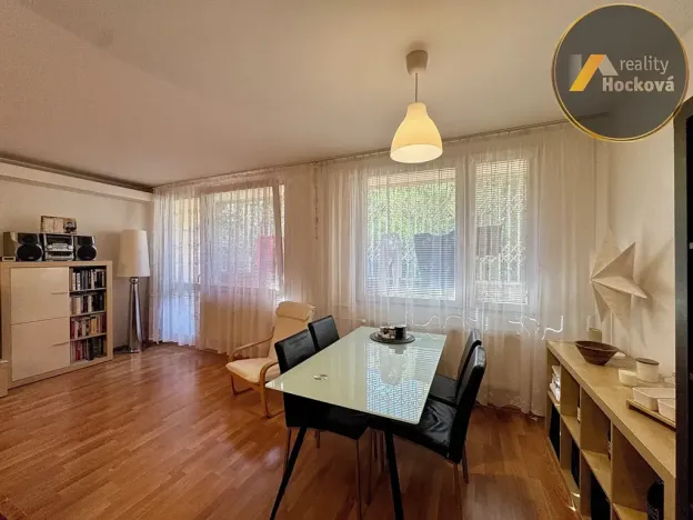 Prodej bytu 3+1, Praha - Prosek, Pískovcová, 67 m2