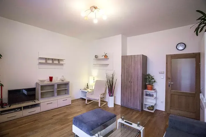 Pronájem bytu 1+kk, Praha - Libeň, Krejčího, 34 m2