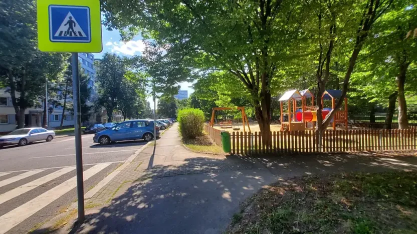 Prodej bytu 2+kk, Praha - Kobylisy, Třebenická, 39 m2