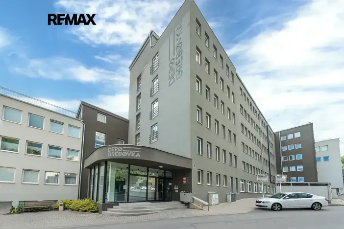 Pronájem bytu 1+kk, Praha - Vinohrady, Perucká, 27 m2
