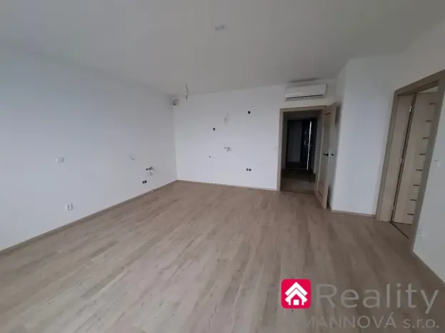 Prodej bytu 2+kk, Pohořelice, Znojemská, 67 m2