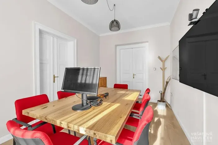 Pronájem obchodního prostoru, Chrudim, V Hliníkách, 172 m2