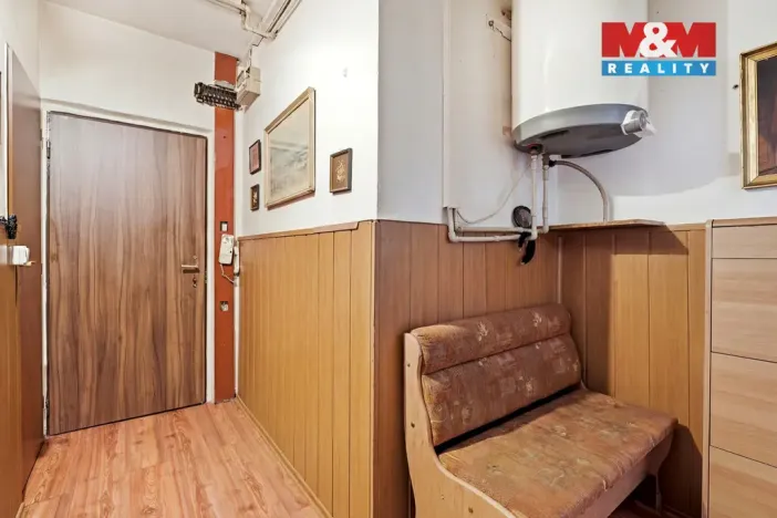 Prodej bytu 2+1, Černousy, 62 m2