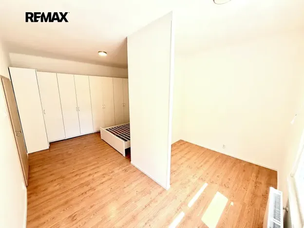 Pronájem bytu 2+kk, Praha - Vyšehrad, Neklanova, 57 m2