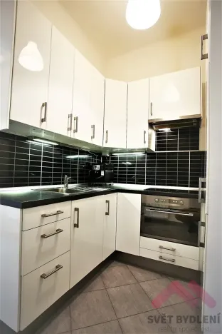 Pronájem bytu 2+kk, Praha - Vinohrady, Radhošťská, 47 m2