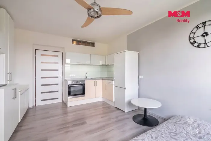 Pronájem bytu 1+kk, Kladno, Moskevská, 21 m2