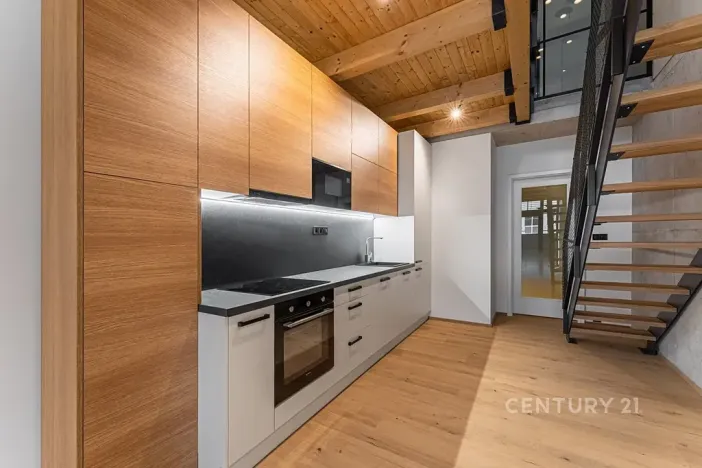 Pronájem bytu 3+kk, Praha - Vysočany, Kolbenova, 65 m2