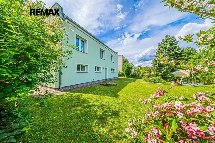 Prodej rodinného domu, Braškov, V Jezerech, 190 m2