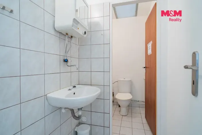 Pronájem skladu, České Budějovice, České Vrbné, 210 m2