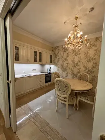 Prodej bytu 4+1, Karlovy Vary, Divadelní náměstí, 145 m2