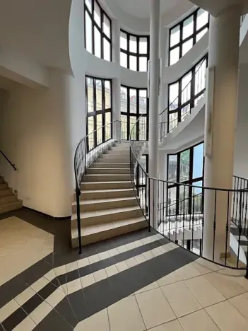 Prodej bytu 4+1, Karlovy Vary, Divadelní náměstí, 145 m2