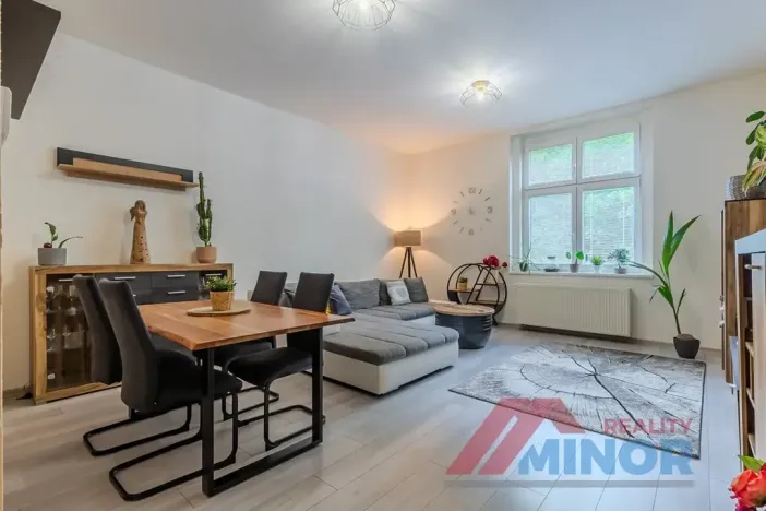 Prodej bytu 3+1, Slaný, Ouvalova, 98 m2