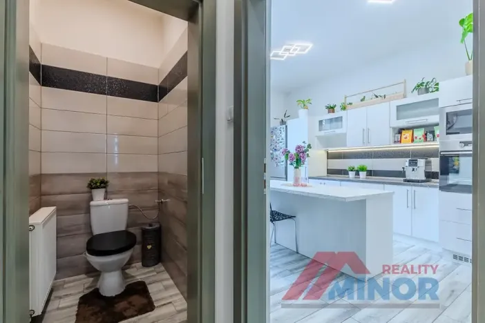 Prodej bytu 3+1, Slaný, Ouvalova, 98 m2