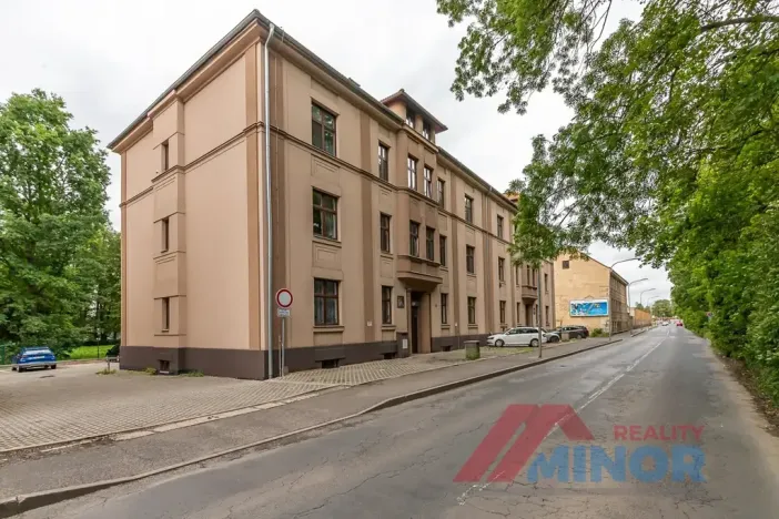 Prodej bytu 3+1, Slaný, Ouvalova, 98 m2