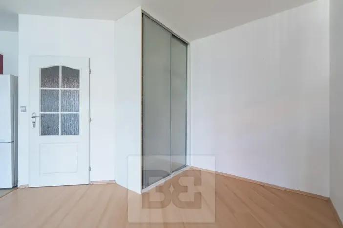 Pronájem bytu 1+kk, Praha - Vršovice, Přípotoční, 30 m2