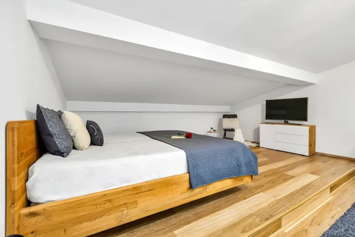 Prodej bytu 3+kk, Šestajovice, Komenského, 116 m2