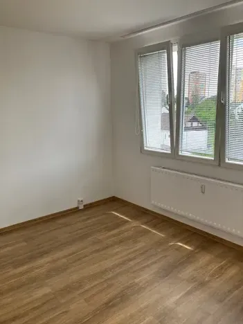 Pronájem bytu 2+kk, Praha - Kamýk, Zvolská, 40 m2